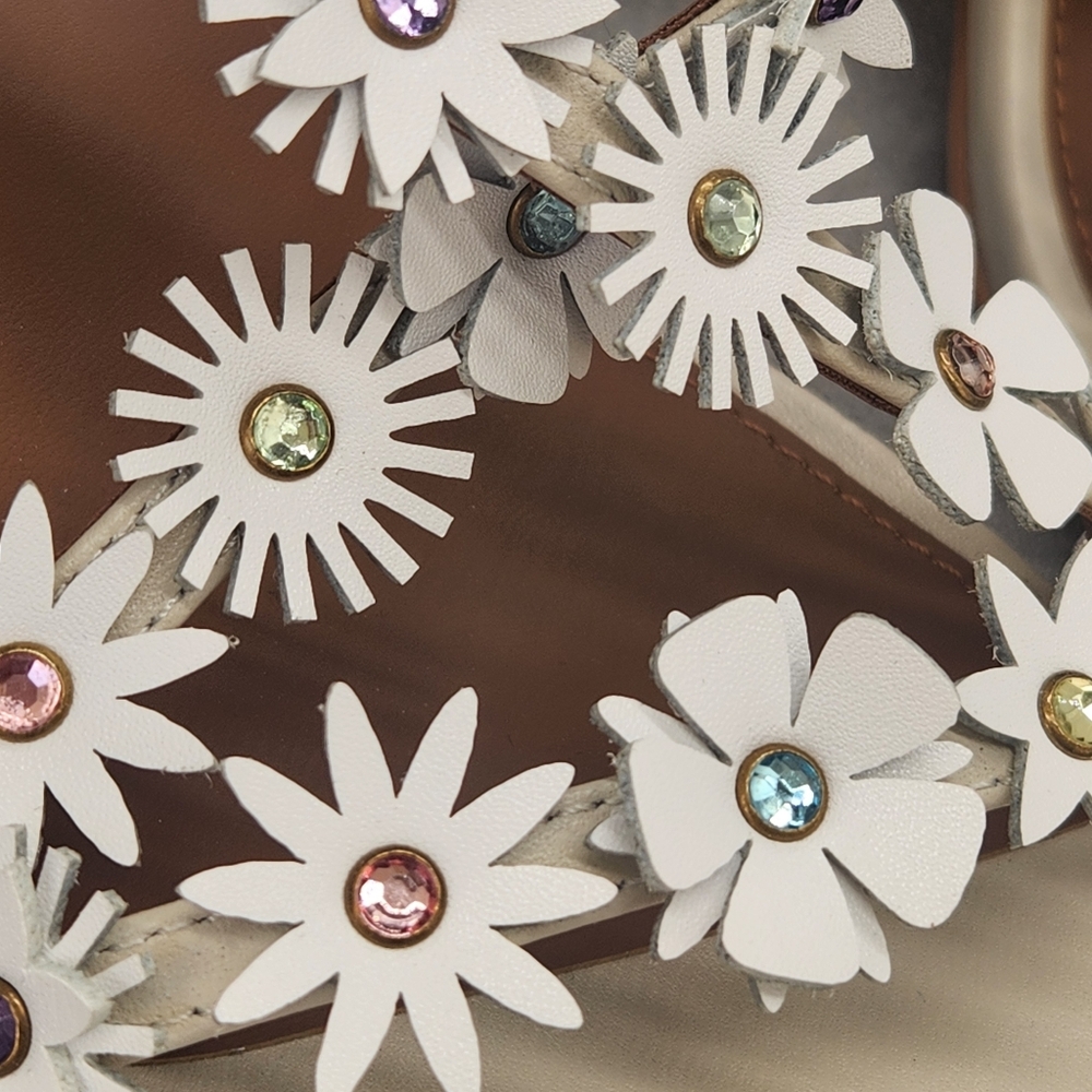Kurt Geiger Heeled Sandals 9.5 White Leather Flower 3D Rhinestone Bridal New$240 - Picture 12 of 16